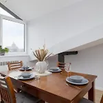 With 2 Bedrooms And Desks In The Center Of Cracow By Renters Lejlighed