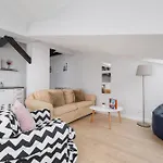 아파트 With 2 Bedrooms And Desks In The Center Of Cracow By Renters 크라쿠프