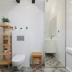 With 2 Bedrooms And Desks In The Center Of Cracow By Renters *