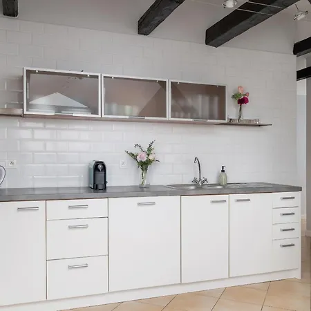 Apartamento With 2 Bedrooms And Desks In The Center Of Cracow By Renters Cracóvia